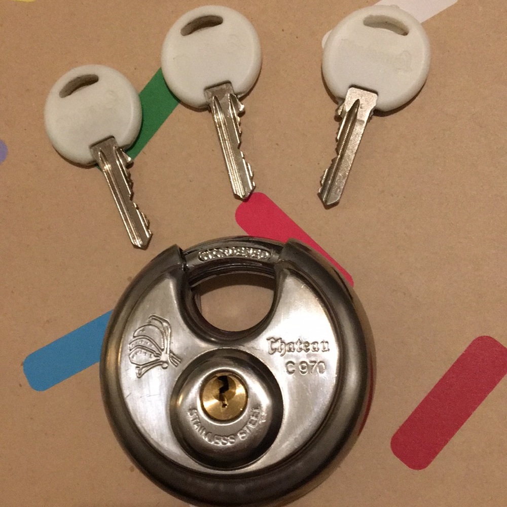 CHATEAU Stainless Steel PadLock - Includes 3 Keys!
